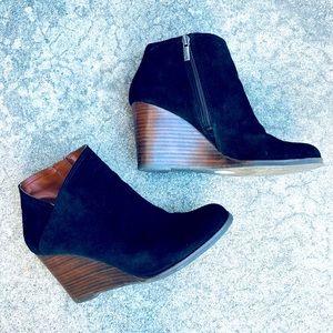Lucky Brand Black Suede Booties 8M